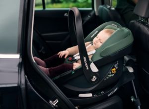 Pebble Babyschale Sauerstoff im Auto